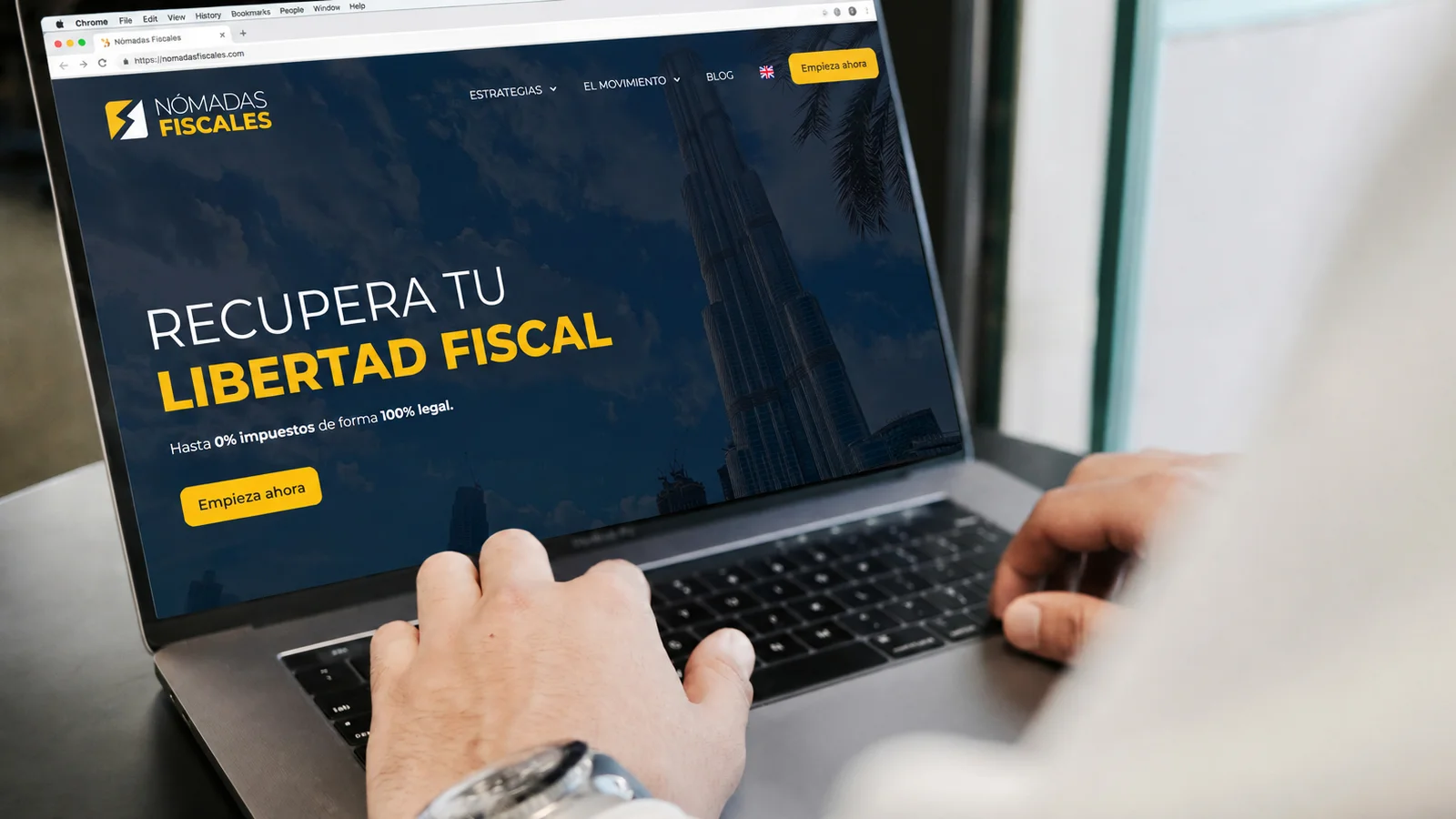 Página principal de Nómadas Fiscales con mensaje sobre libertad fiscal y optimización legal de impuestos para emprendedores y profesionales internacionales.
