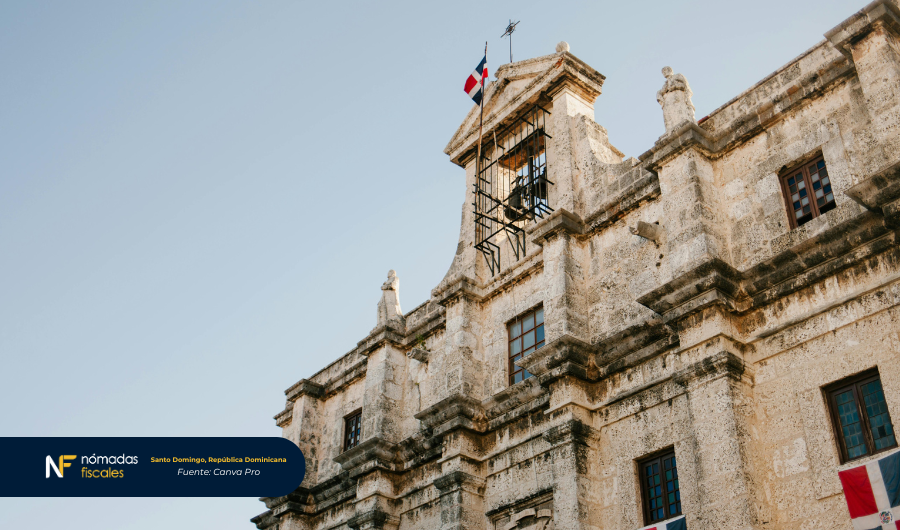 Calles coloniales de Santo Domingo en República Dominicana – destino fiscal atractivo para nómadas digitales e inversores