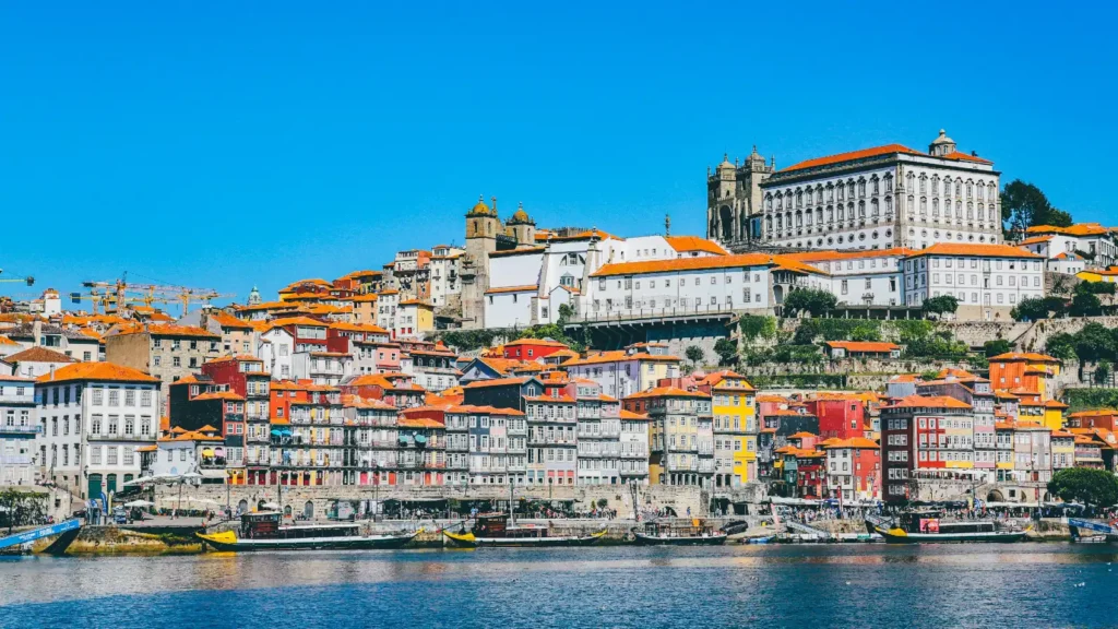 Vista panorámica de Oporto en Portugal para nuevos residentes fiscales